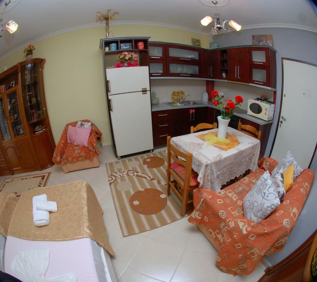 Eduart Apartments Sarandë Eksteriør billede