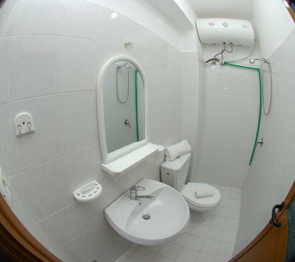 Eduart Apartments Sarandë Eksteriør billede