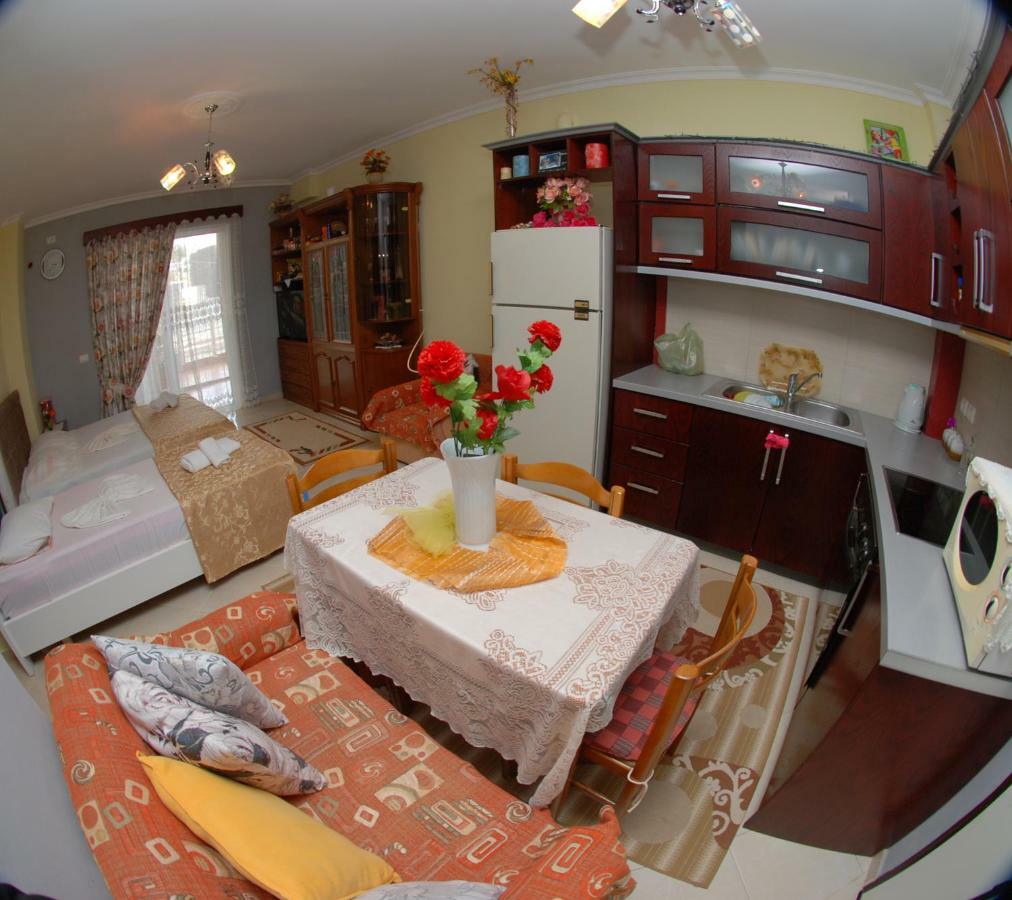 Eduart Apartments Sarandë Eksteriør billede