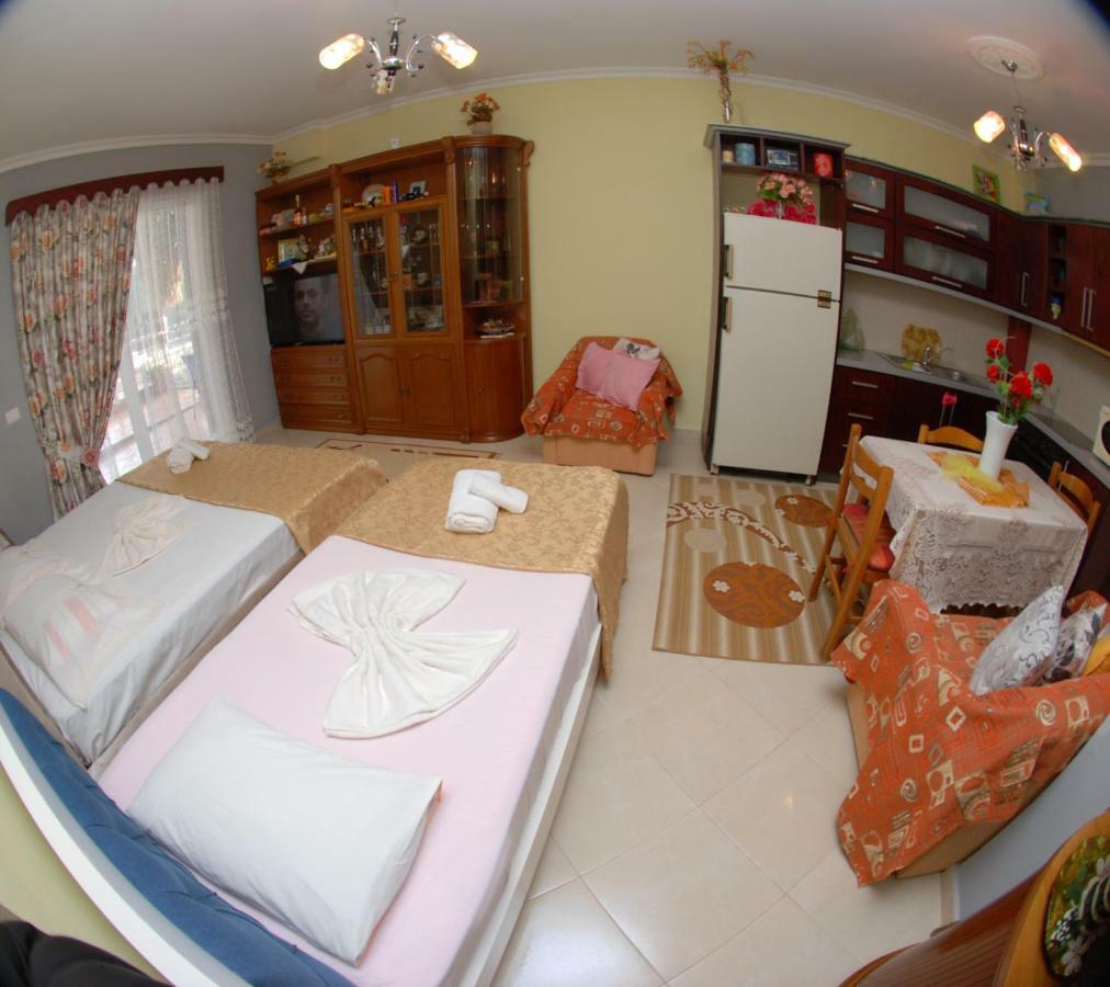 Eduart Apartments Sarandë Eksteriør billede