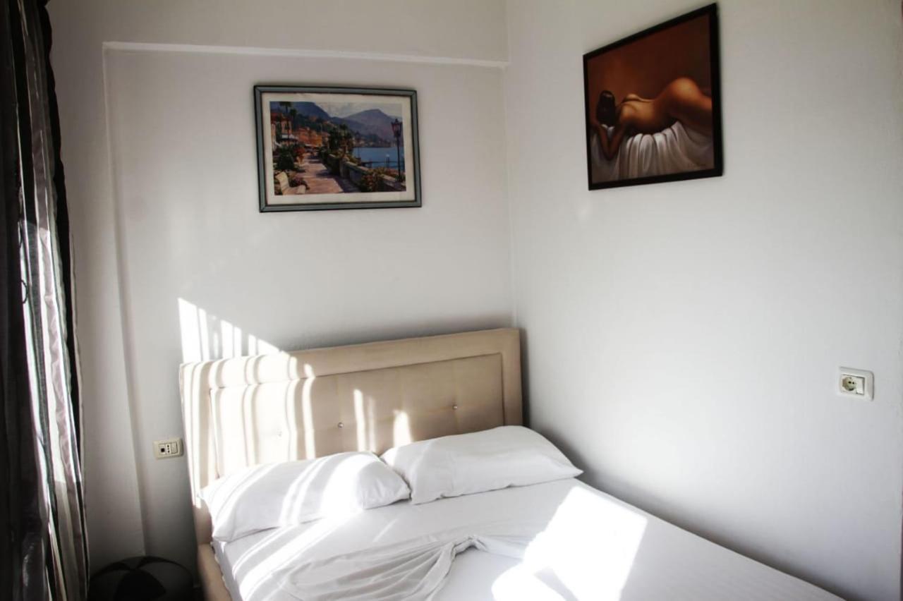 Eduart Apartments Sarandë Eksteriør billede